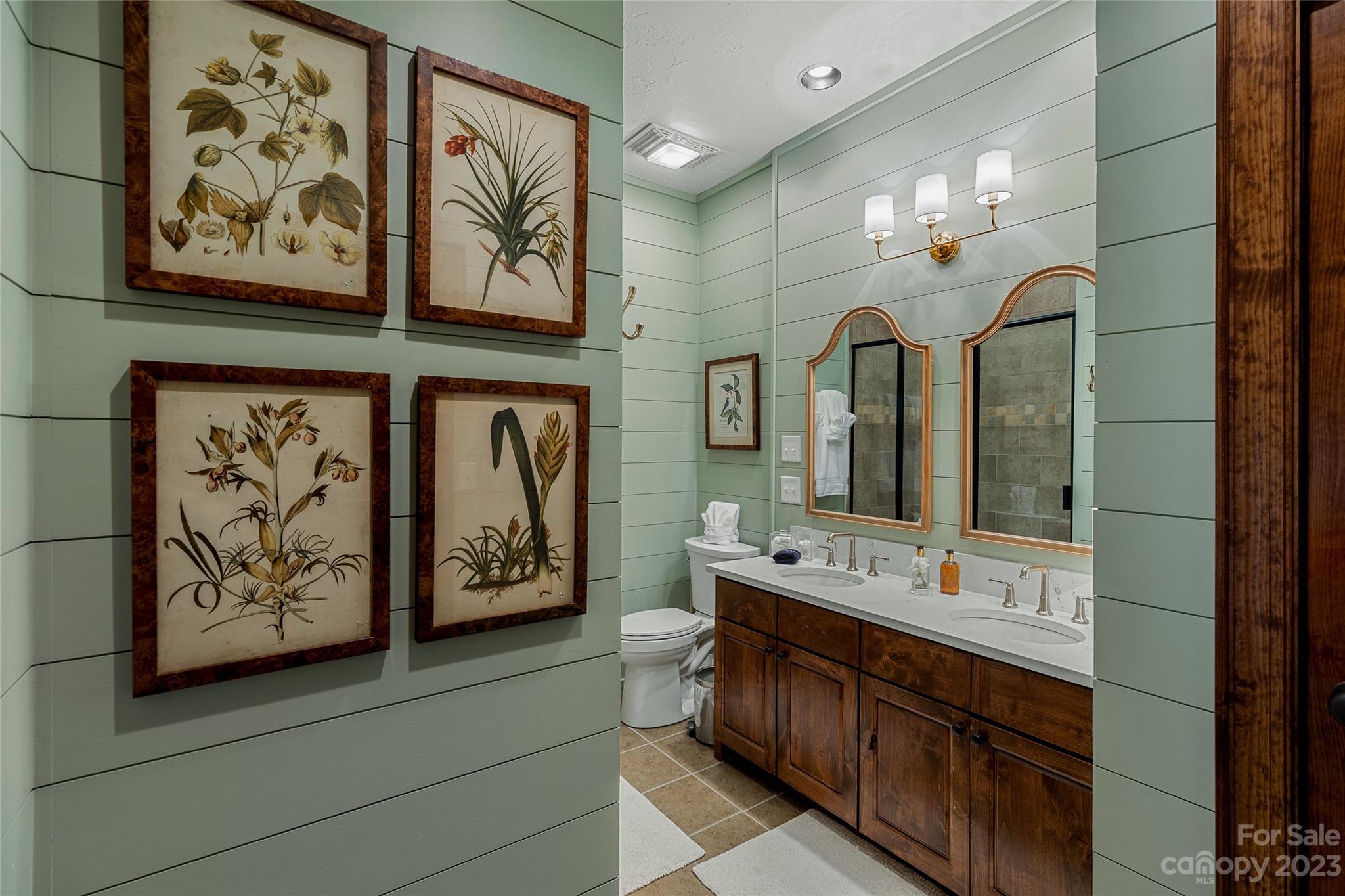 Holly Forest - Residential