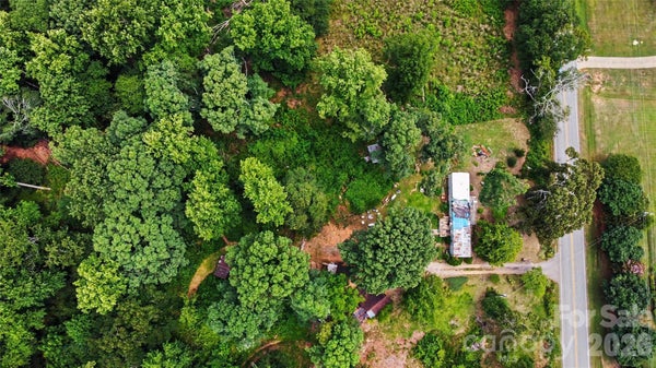 732 WOODS CHAPEL RD, DUNCAN, SC 29334 - Image 8dc2da8aad37110345b43003db8acba2/2825766029