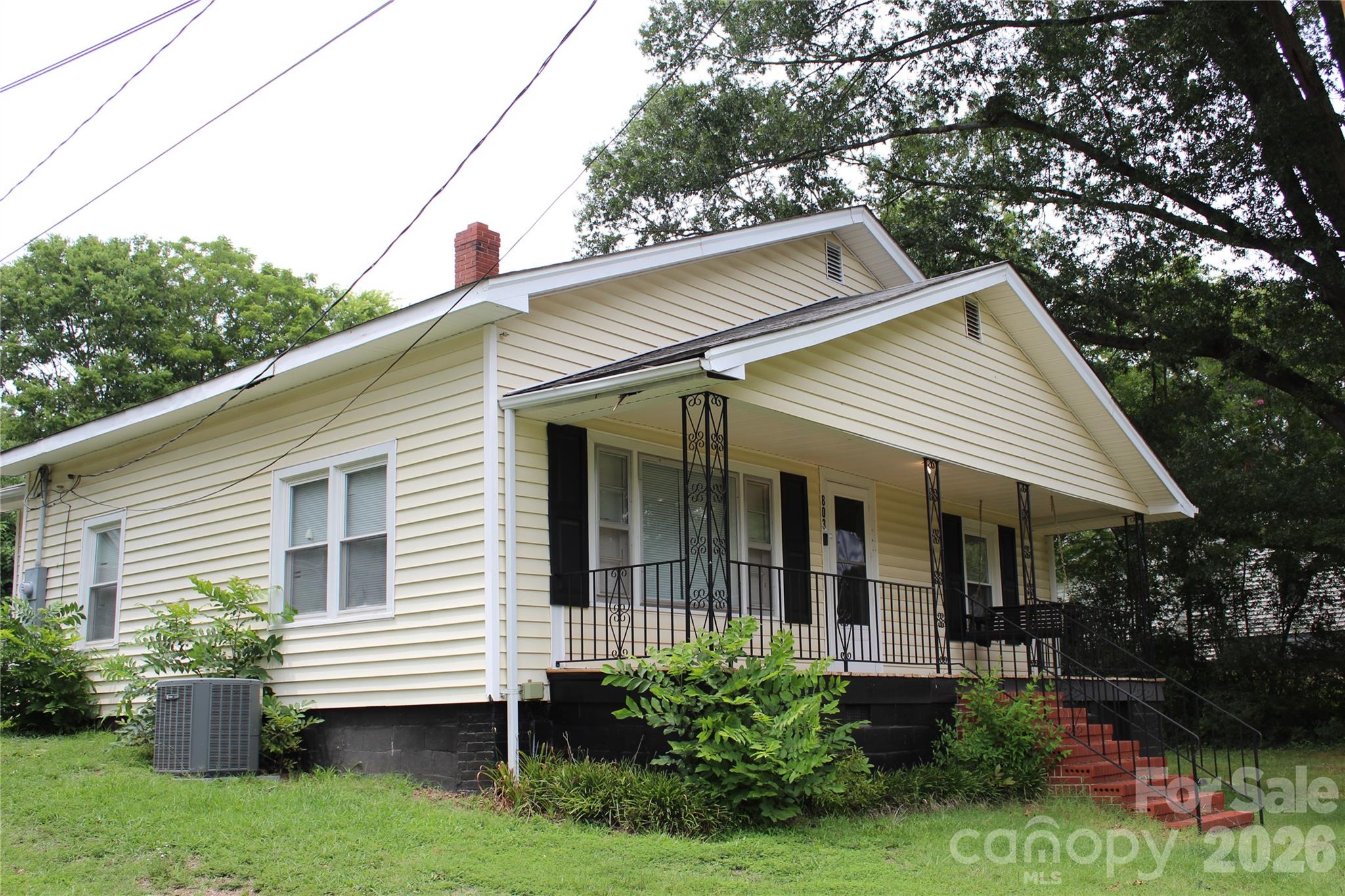 803 Long Street