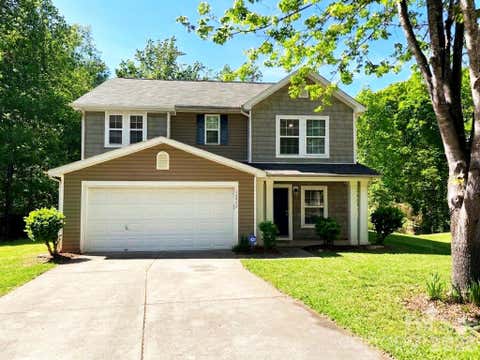 Photo of 14043 Pinyon Pine Lane, Charlotte, NC 28215 (MLS # 4370263)