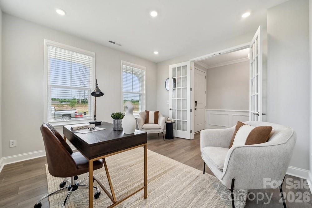 1594 Hubert Graham Way