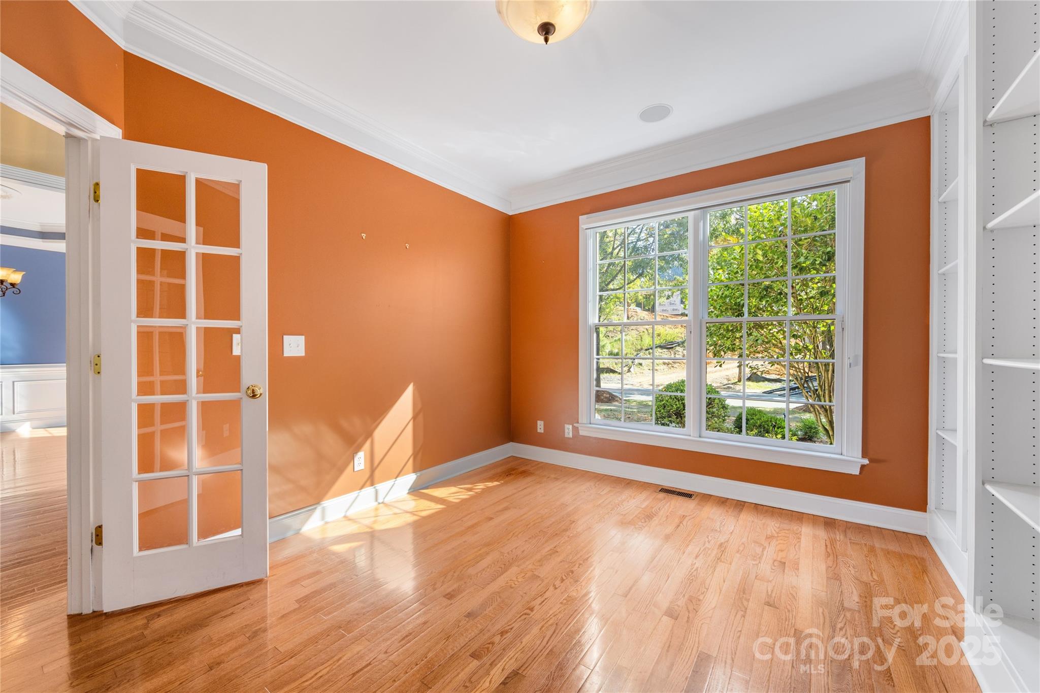 2052 Lake Forest Drive