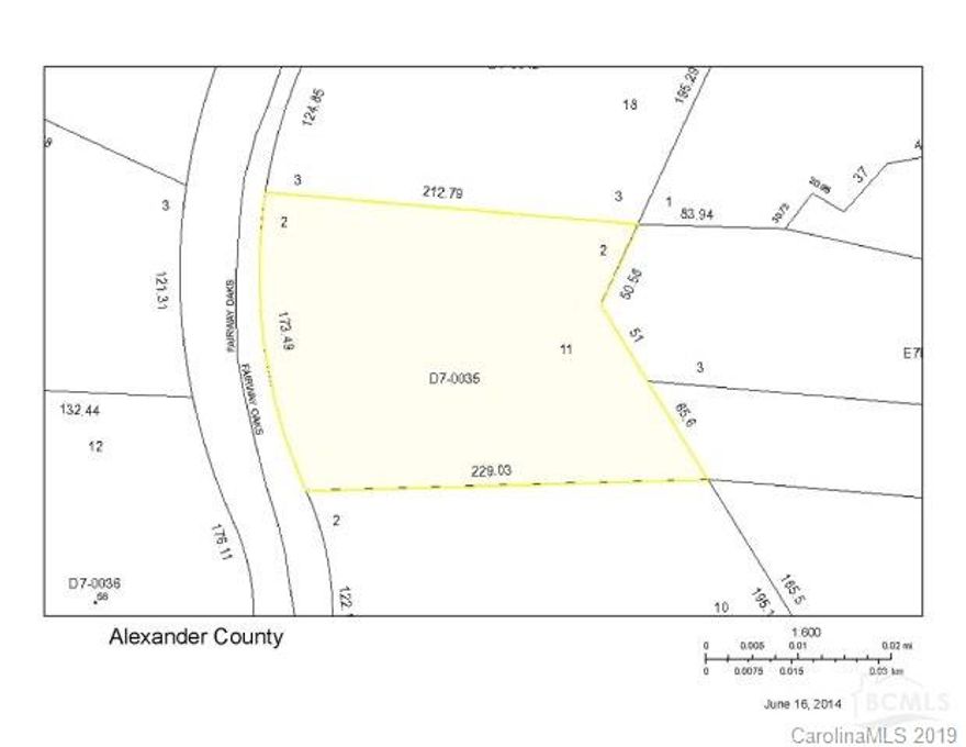 WONDERFUL FAIRWAY OAKS SUBDIVISION, beautiful homes in a terrific community. 3/4 of an acre wood lot with gentle slope, minimum square footage to build is 1600 to 1850. Walk to Brushy Mountain Golf Course.