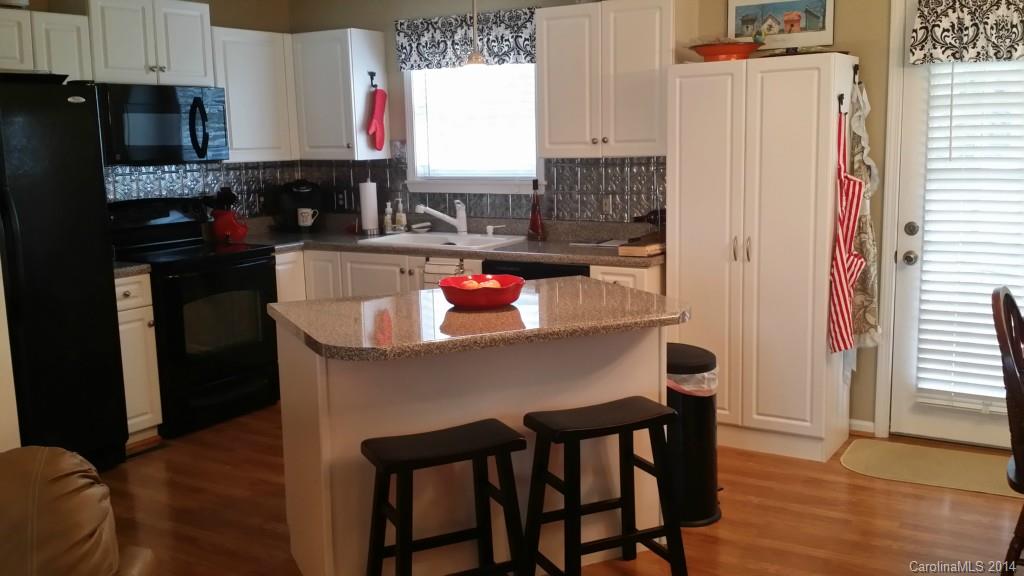 Quail Lakes - Residential