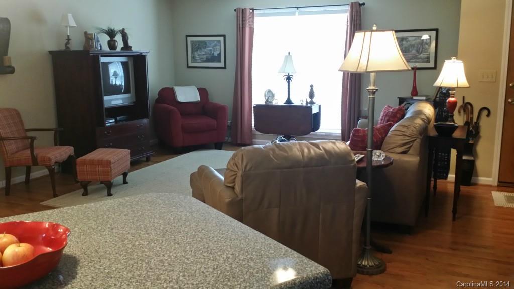 Quail Lakes - Residential