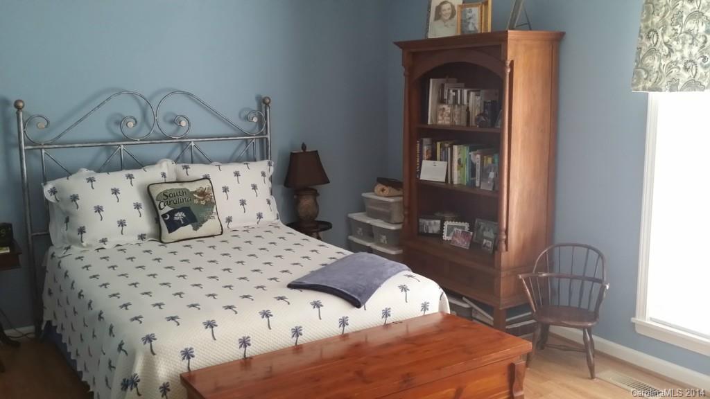 Quail Lakes - Residential