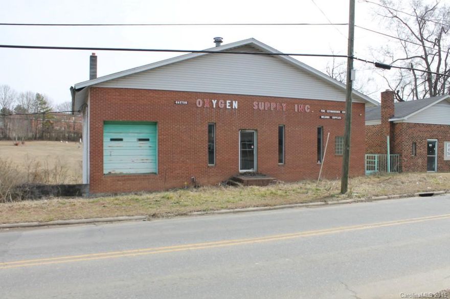 3 Parcels 201919, 104353 and 104355, Great Location to I-85, 2 Buildings Priced at 10.00 sq ft.