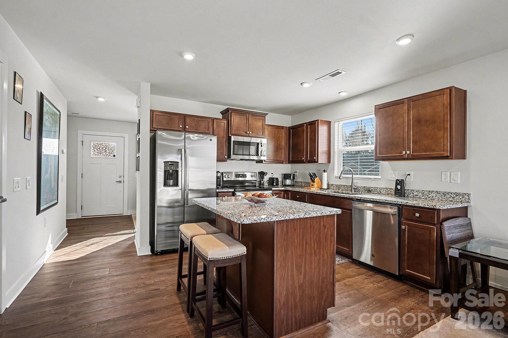 620 Grandiflora Avenue