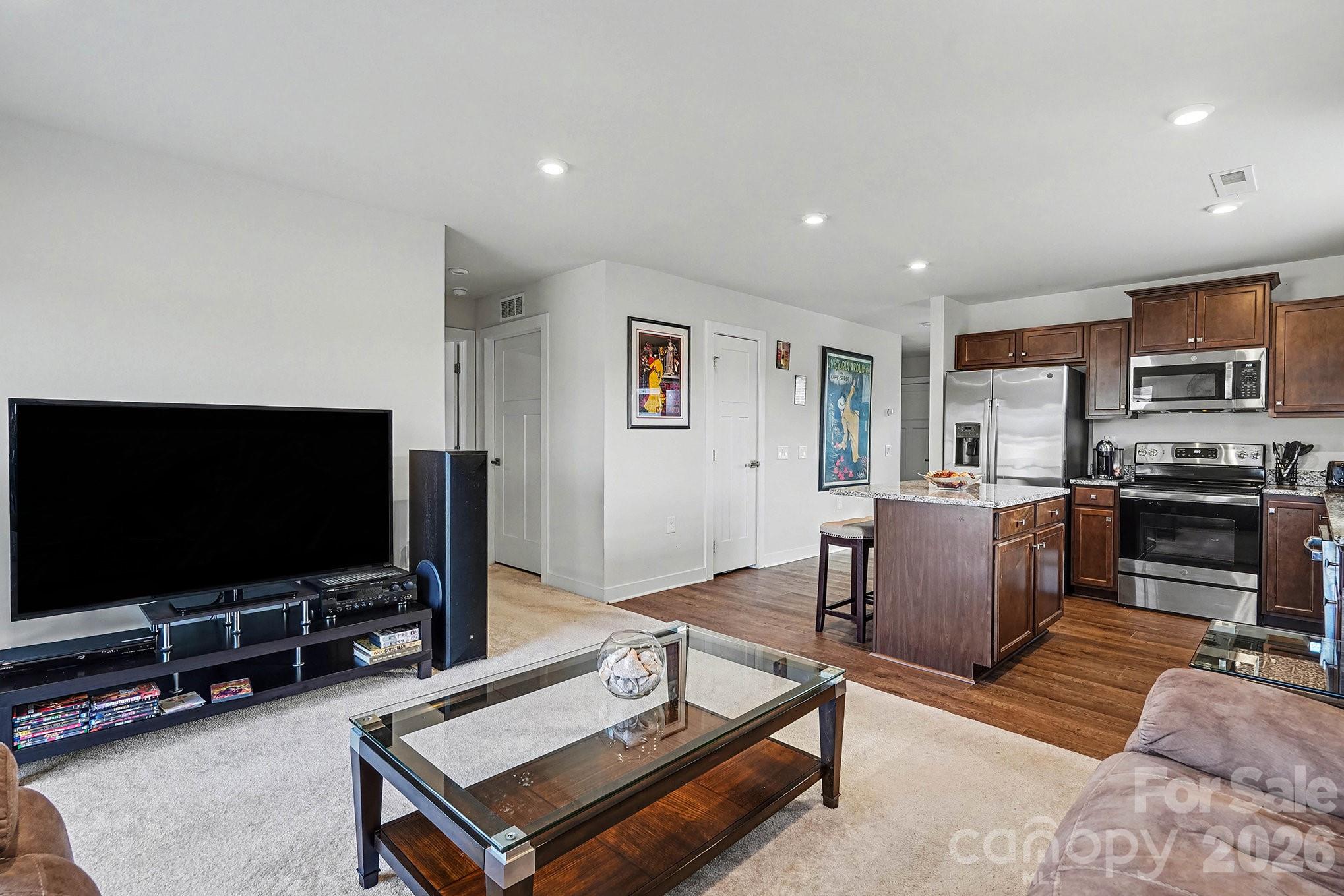 620 Grandiflora Avenue