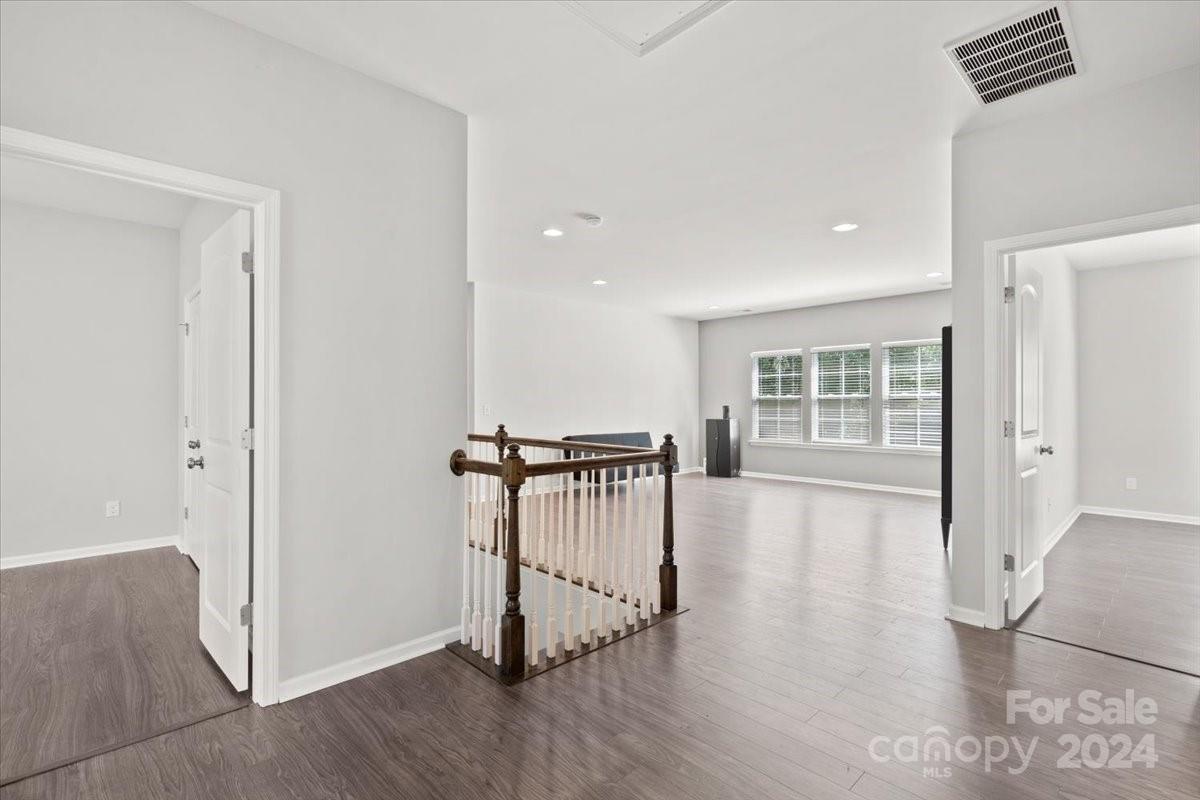 River Lake - Residential