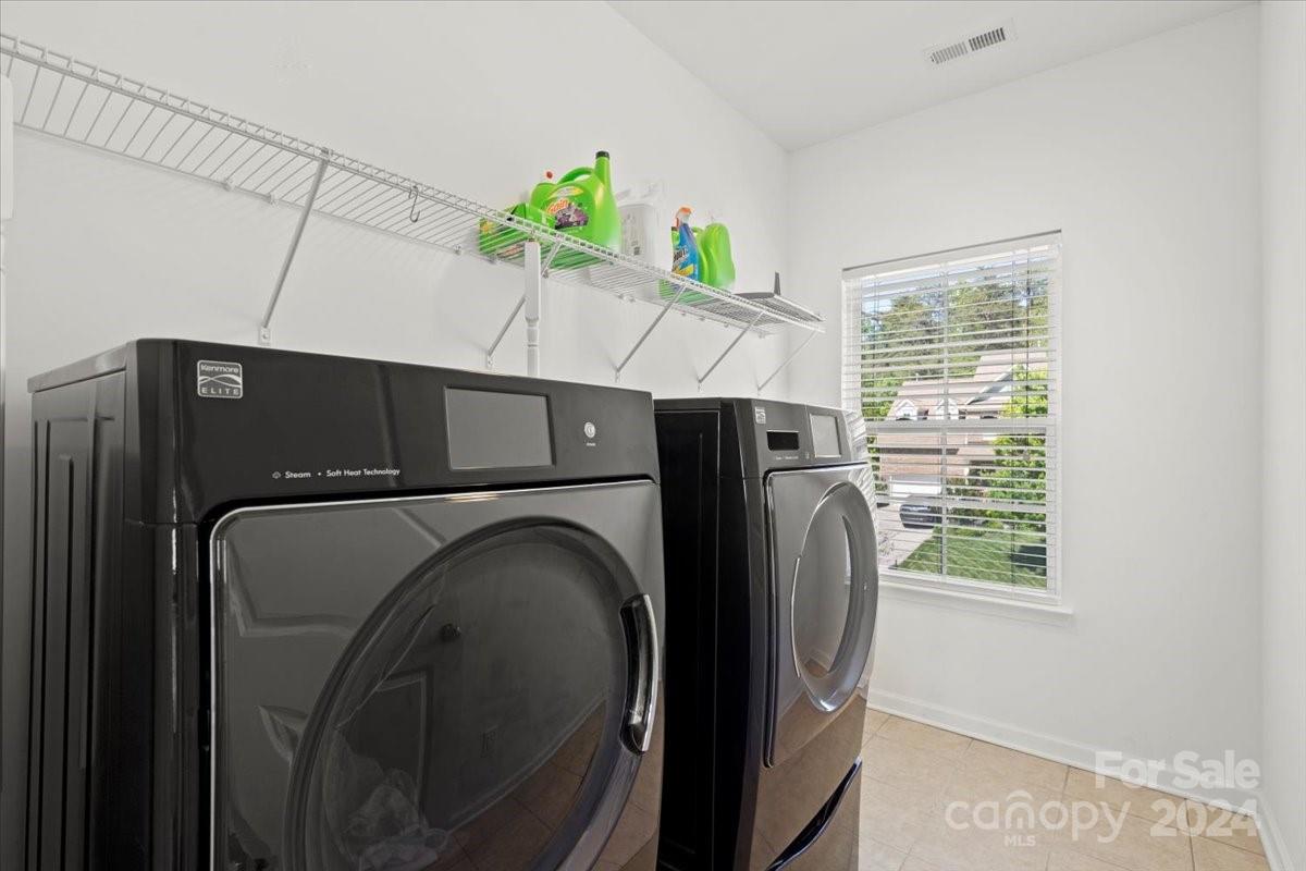 River Lake - Residential