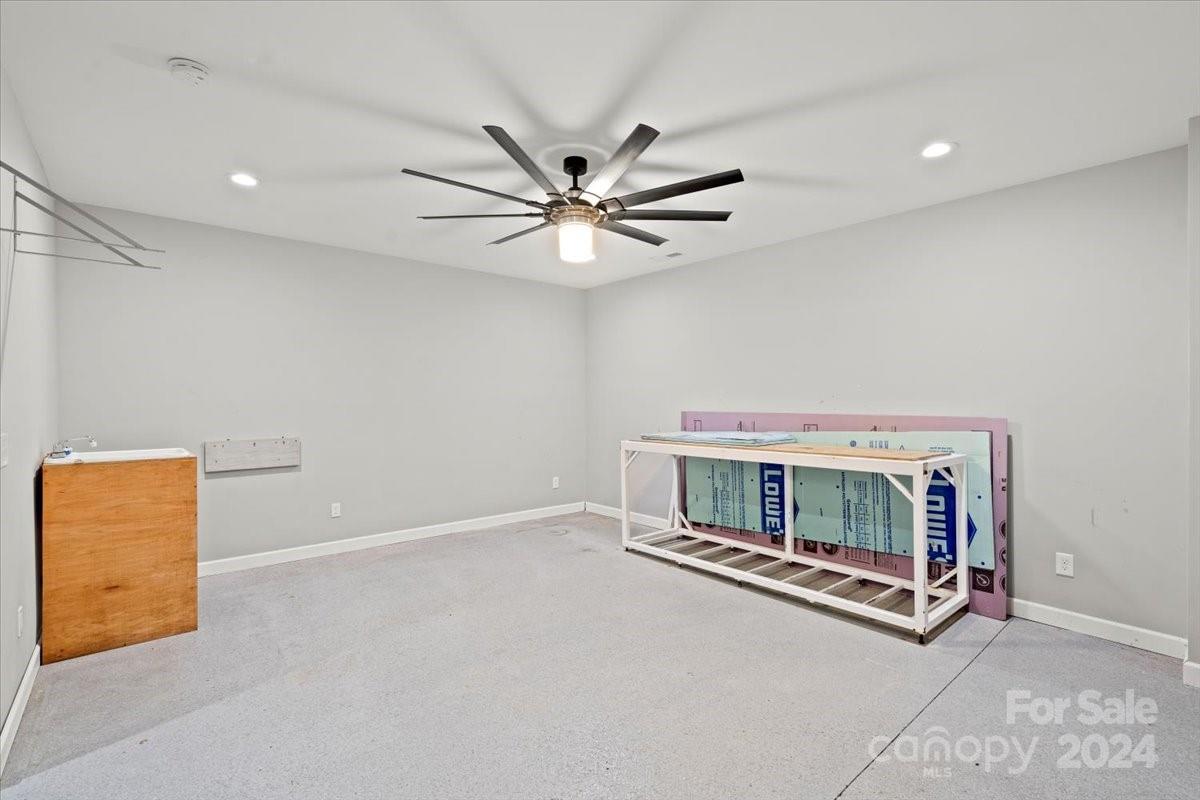 River Lake - Residential