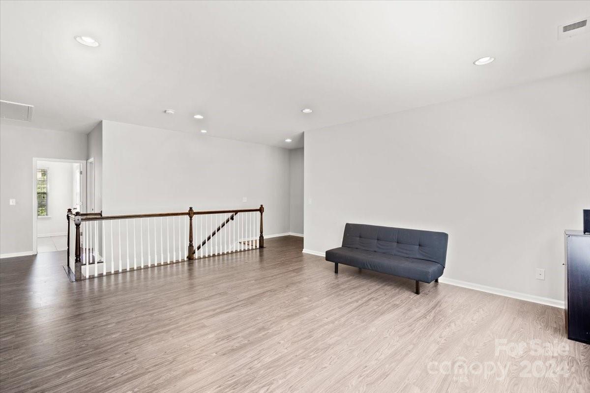 River Lake - Residential