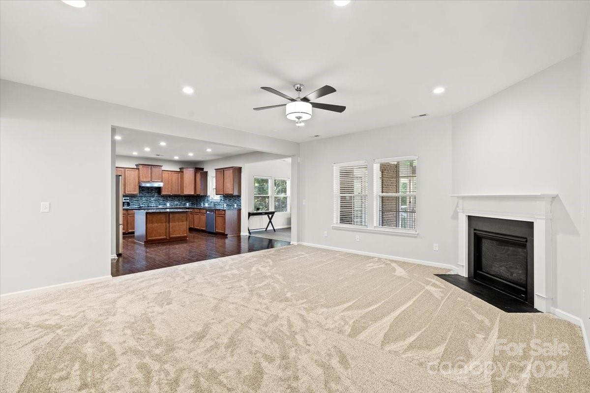 River Lake - Residential