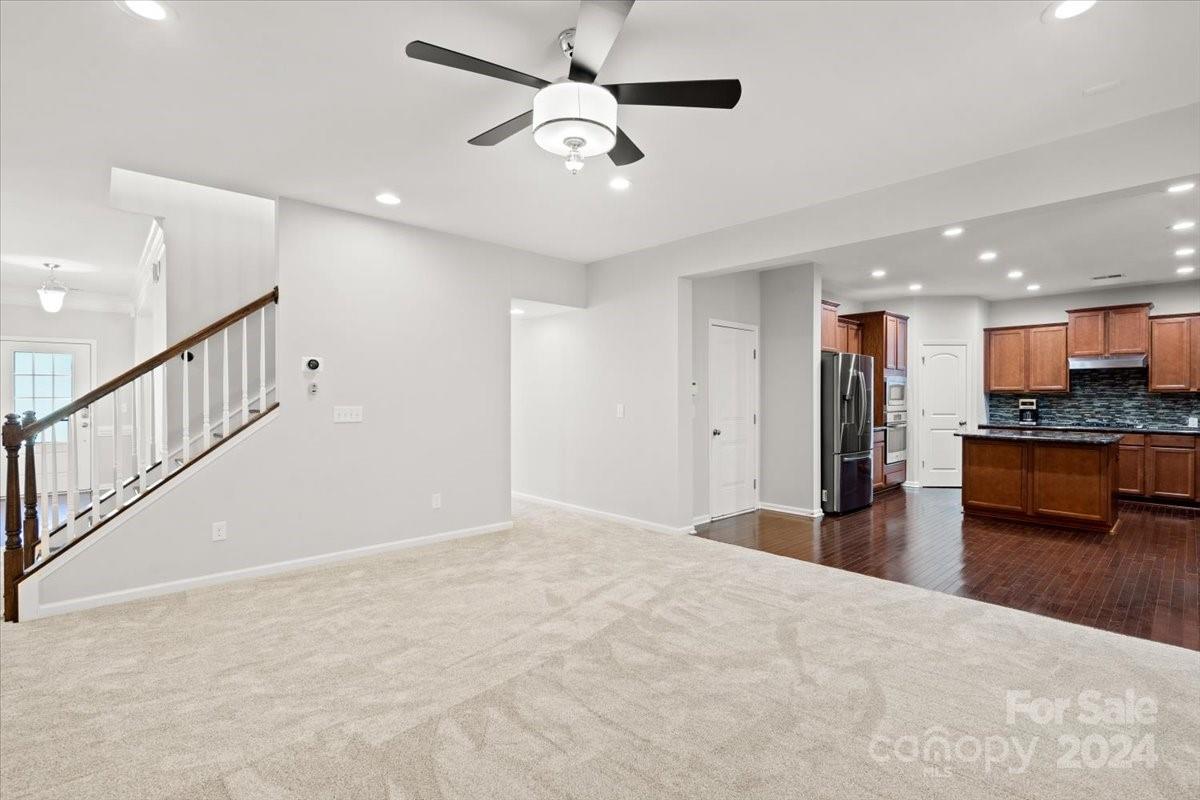 River Lake - Residential