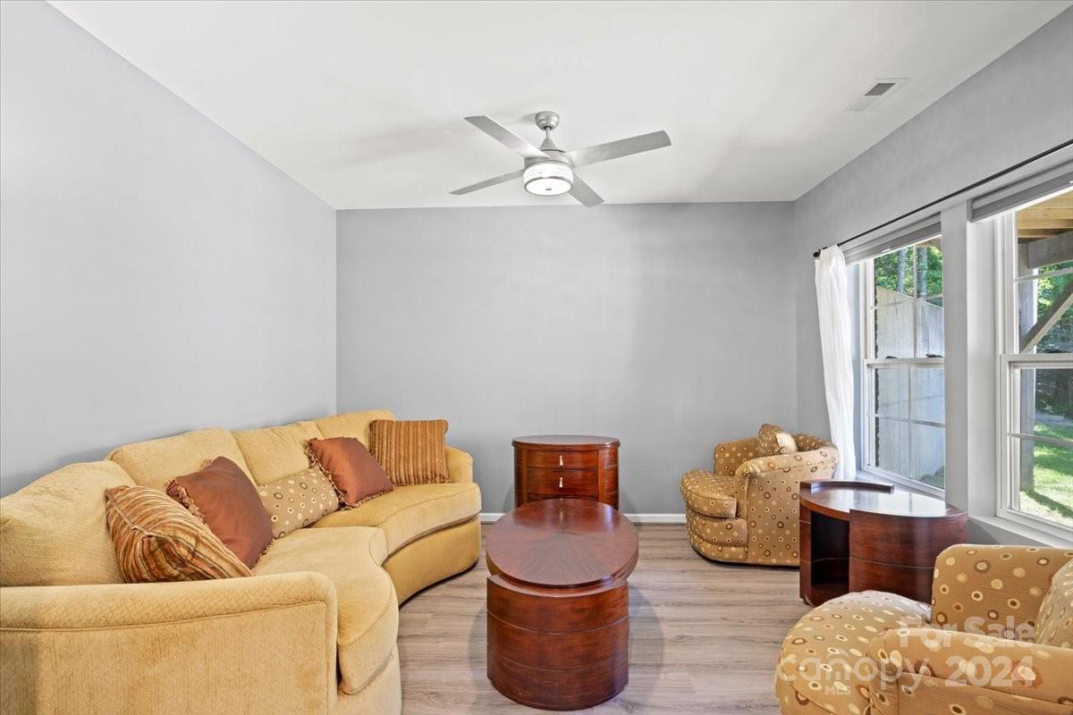 River Lake - Residential