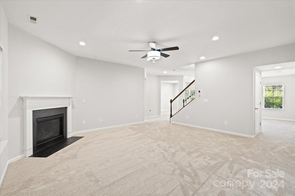 River Lake - Residential