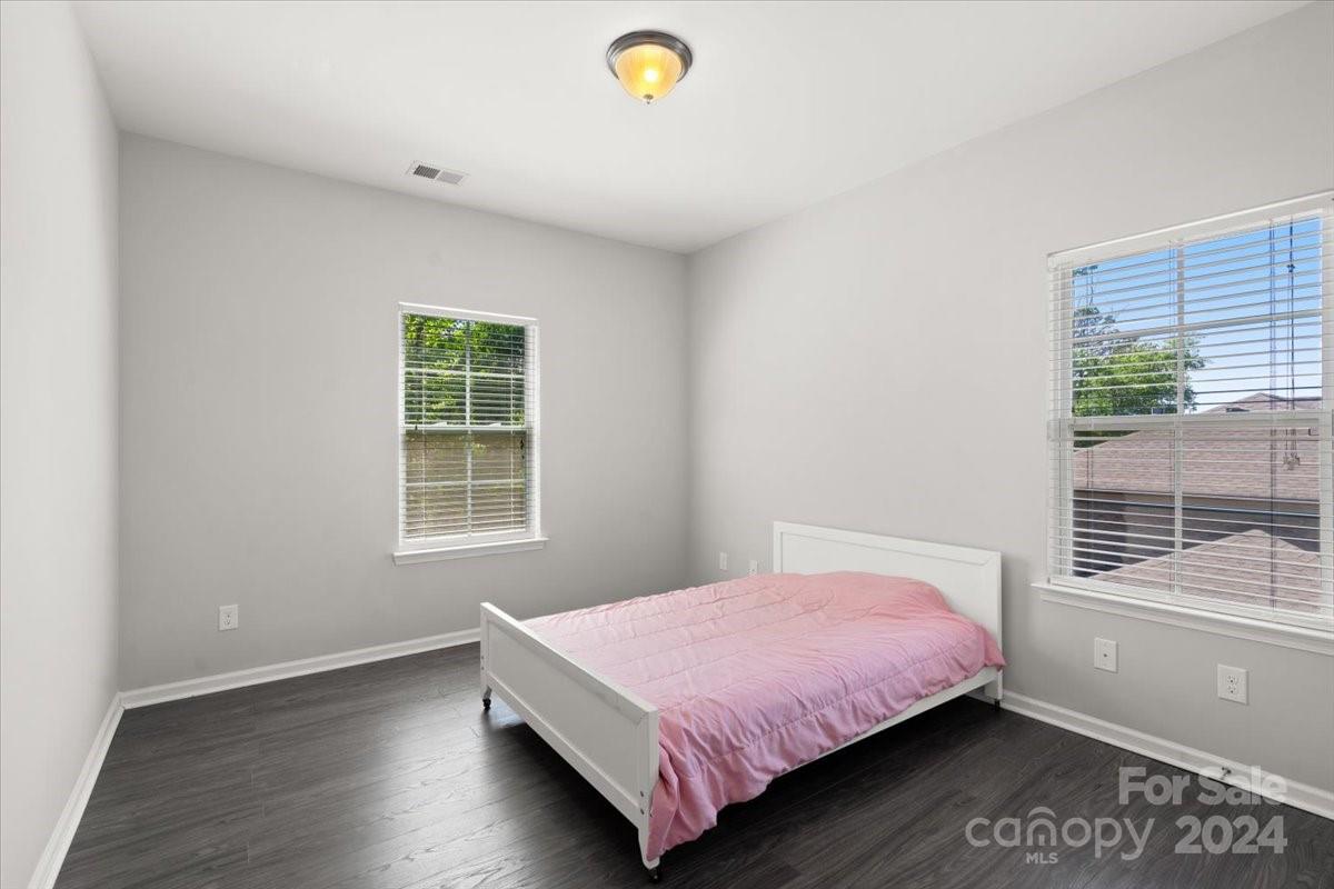 River Lake - Residential