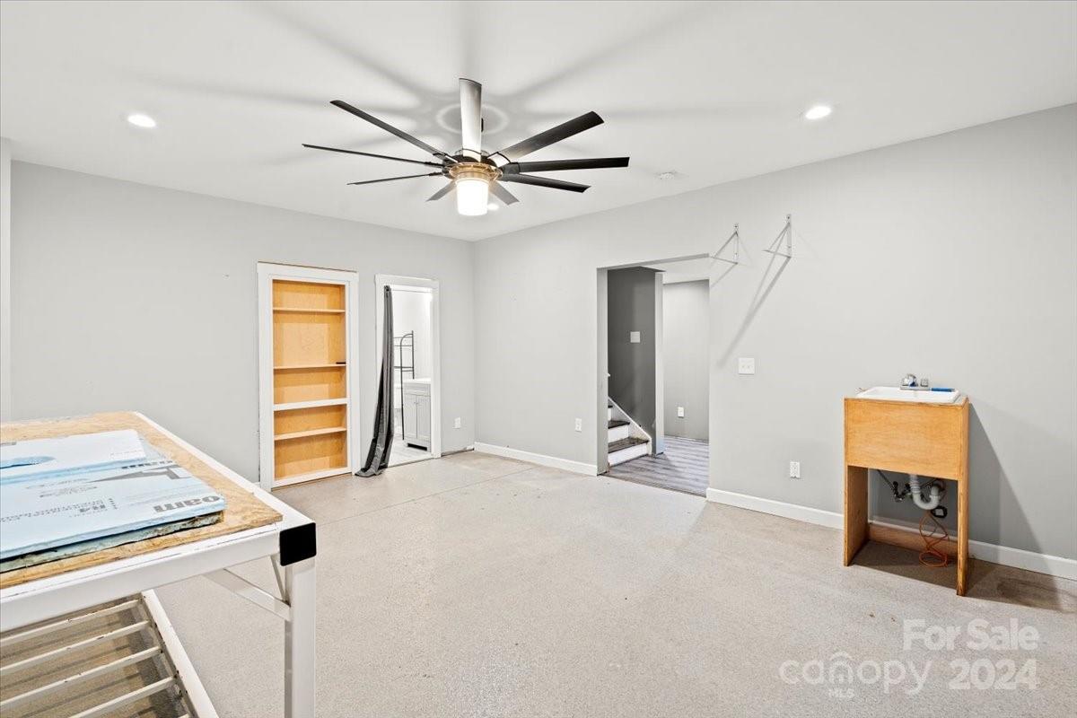 River Lake - Residential