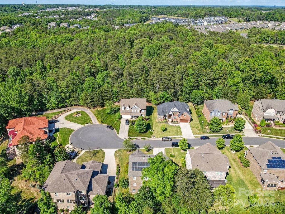 River Lake - Residential