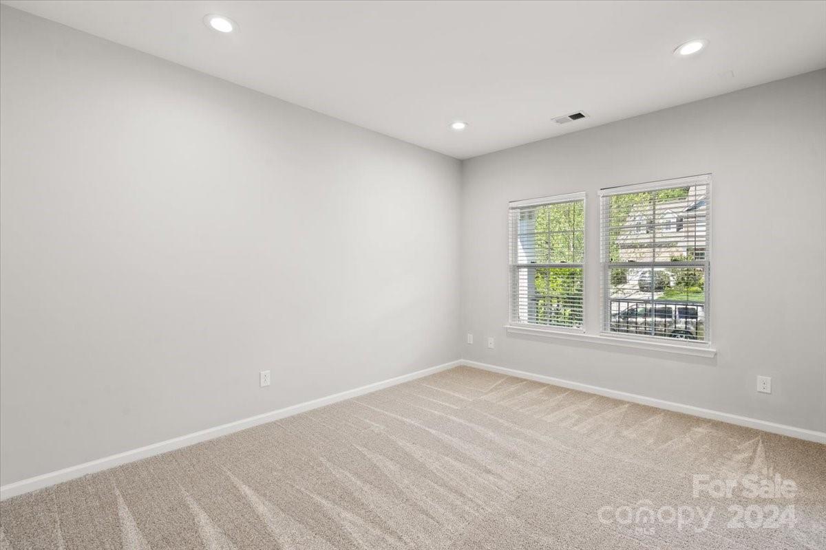 River Lake - Residential