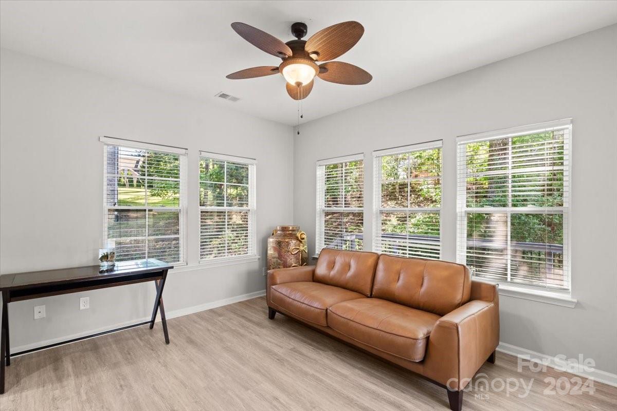 River Lake - Residential