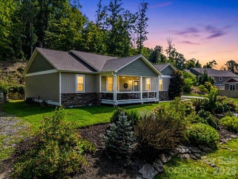 Photo of 39 Bee Tree Village Parkway, Swannanoa, NC 28778 (MLS # 4418753)
