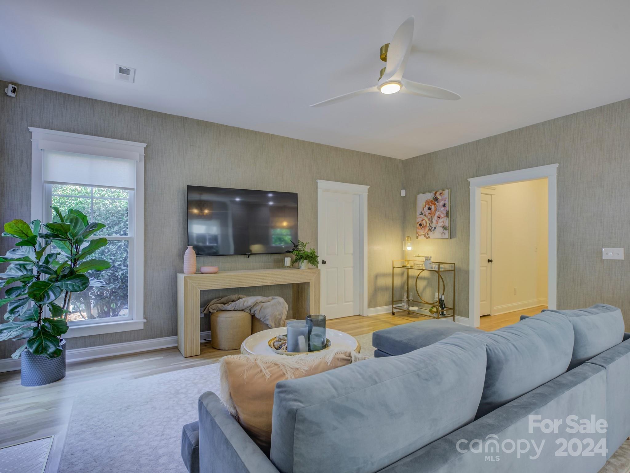 Beverly Crest - Residential