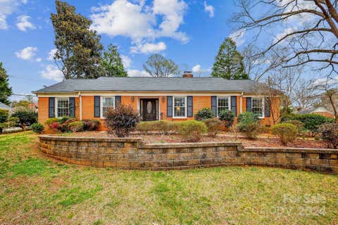 Photo for 1518 Clarendon Place