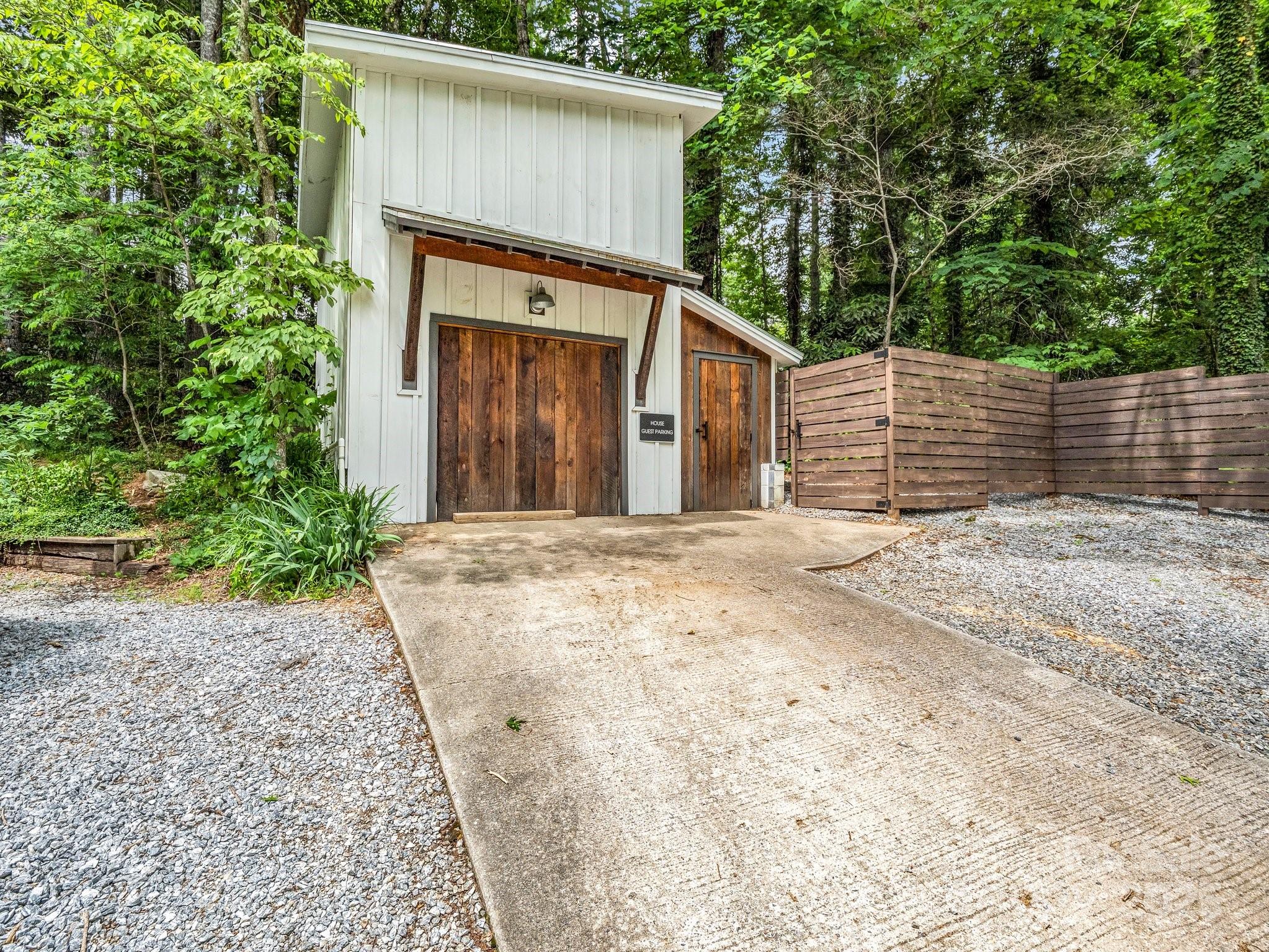 2525 Kanuga Road