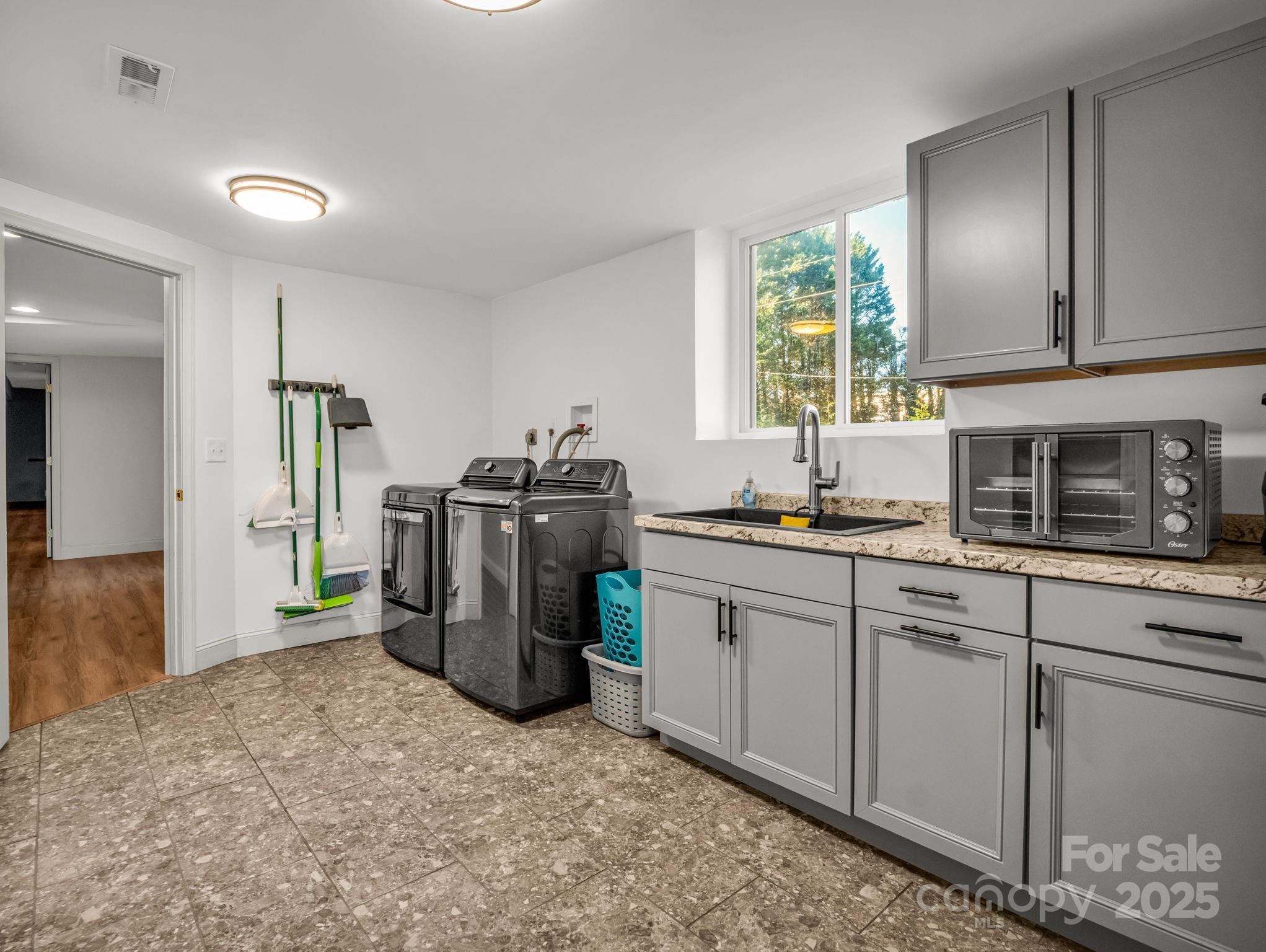 Stoney Crest - Residential