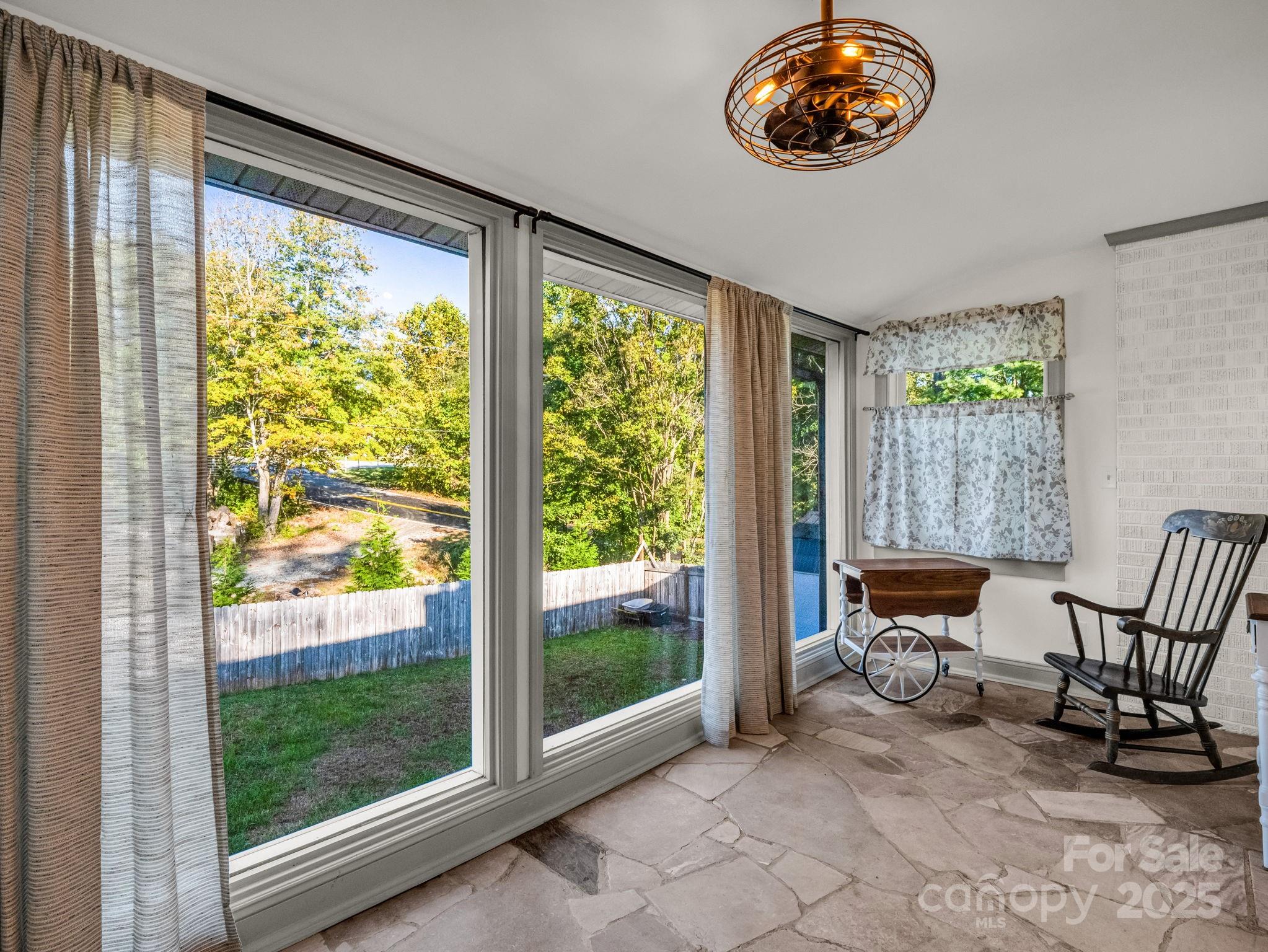 Stoney Crest - Residential