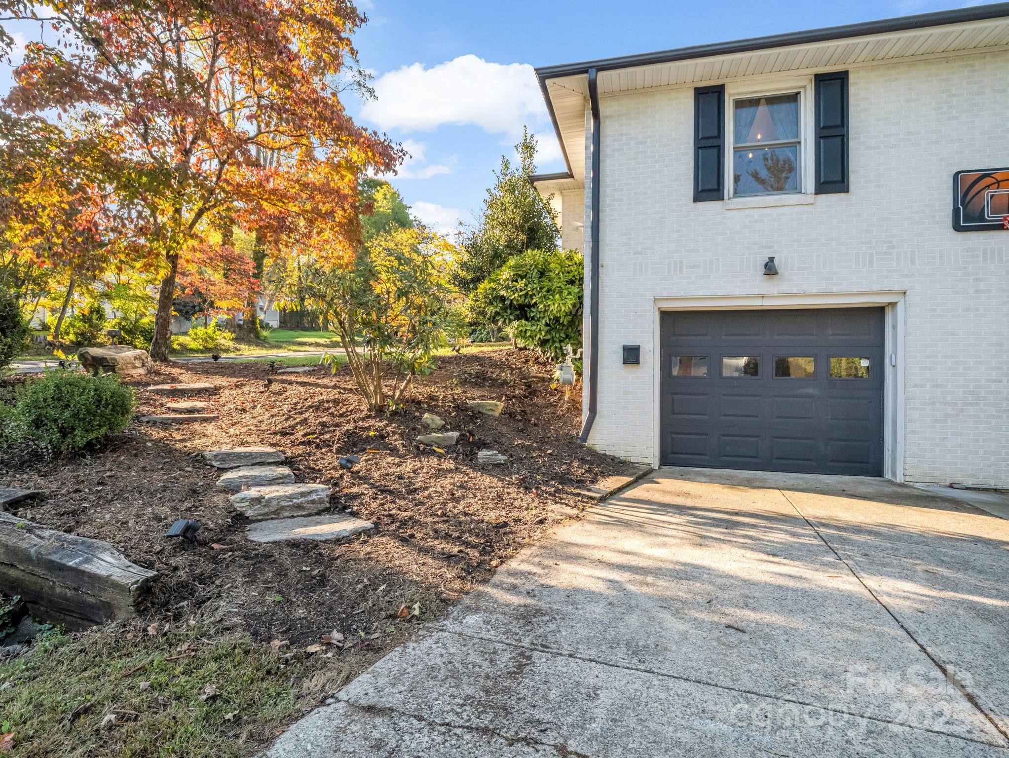 Stoney Crest - Residential