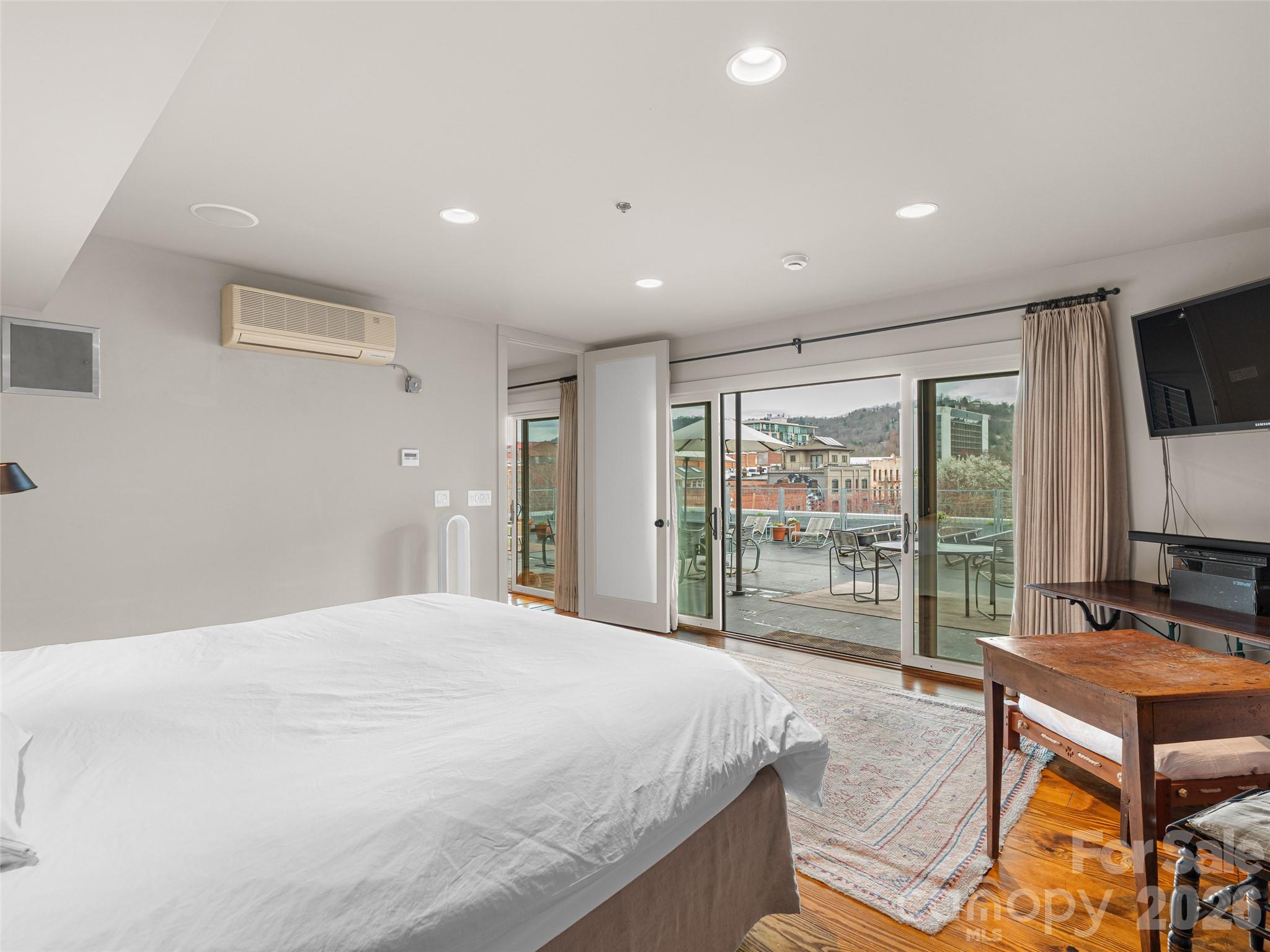 Morrison Condominiums - Residential