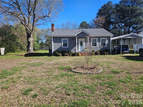 Photo of 105 Hilltop Lane, Clover, SC 29710 (MLS # 4357323)