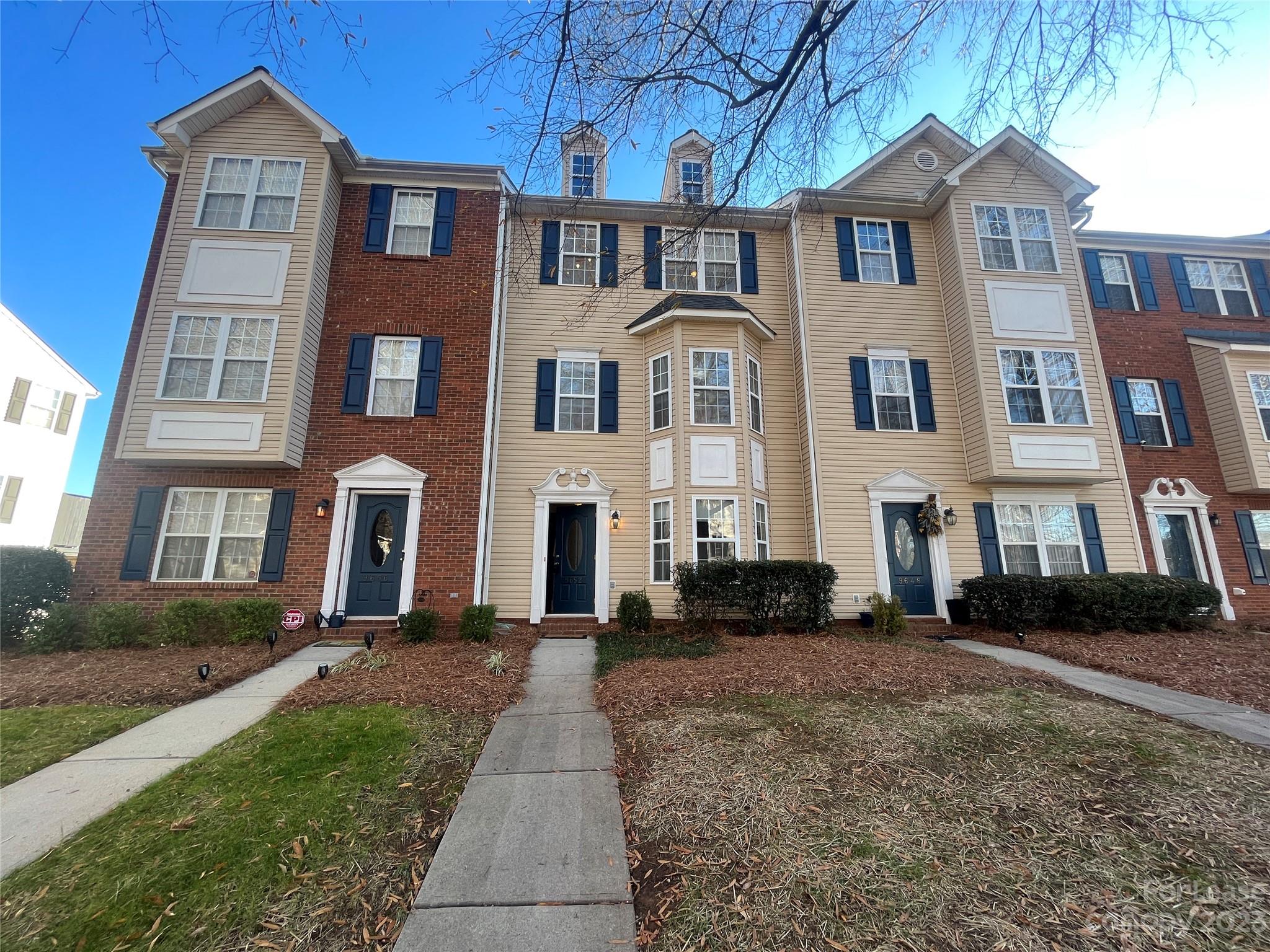 Oakhurst - Residential Lease