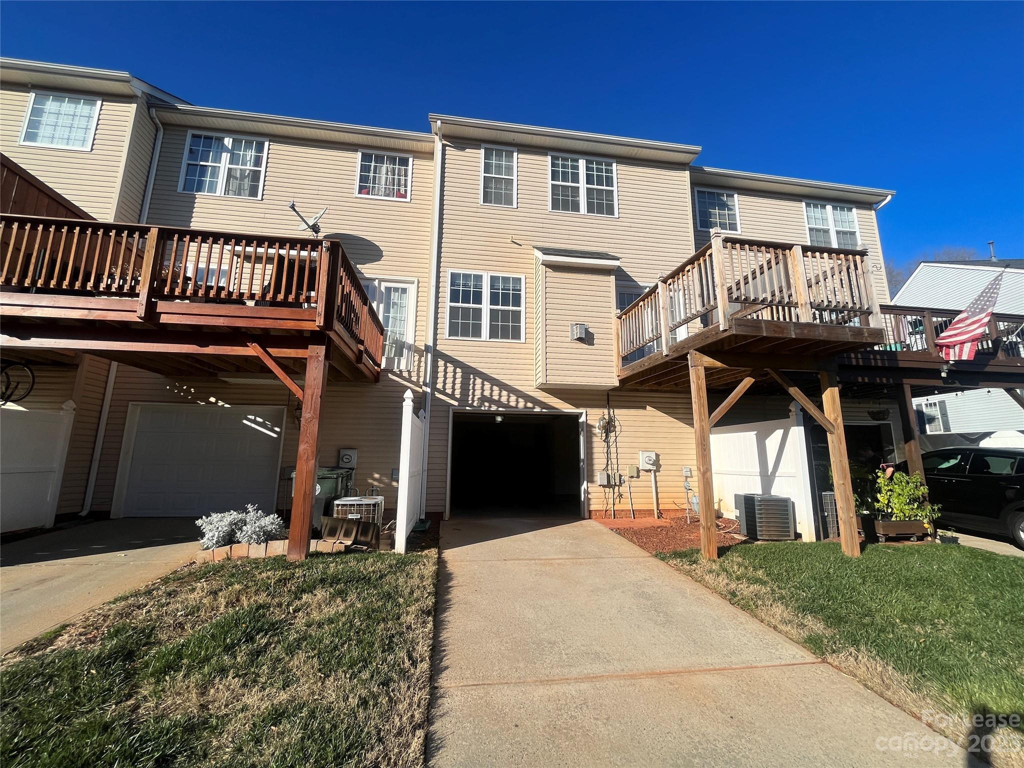 Oakhurst - Residential Lease