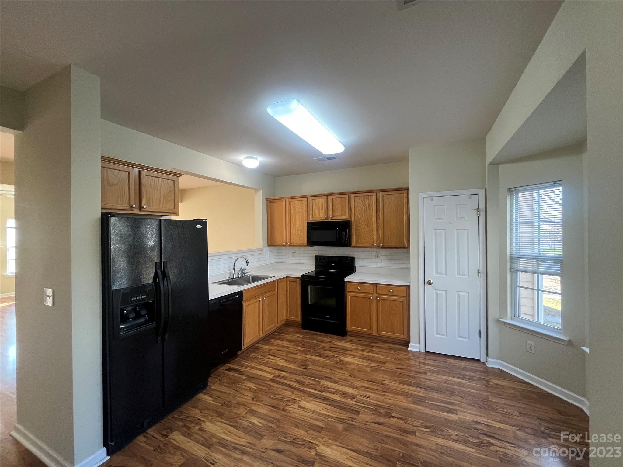 Oakhurst - Residential Lease