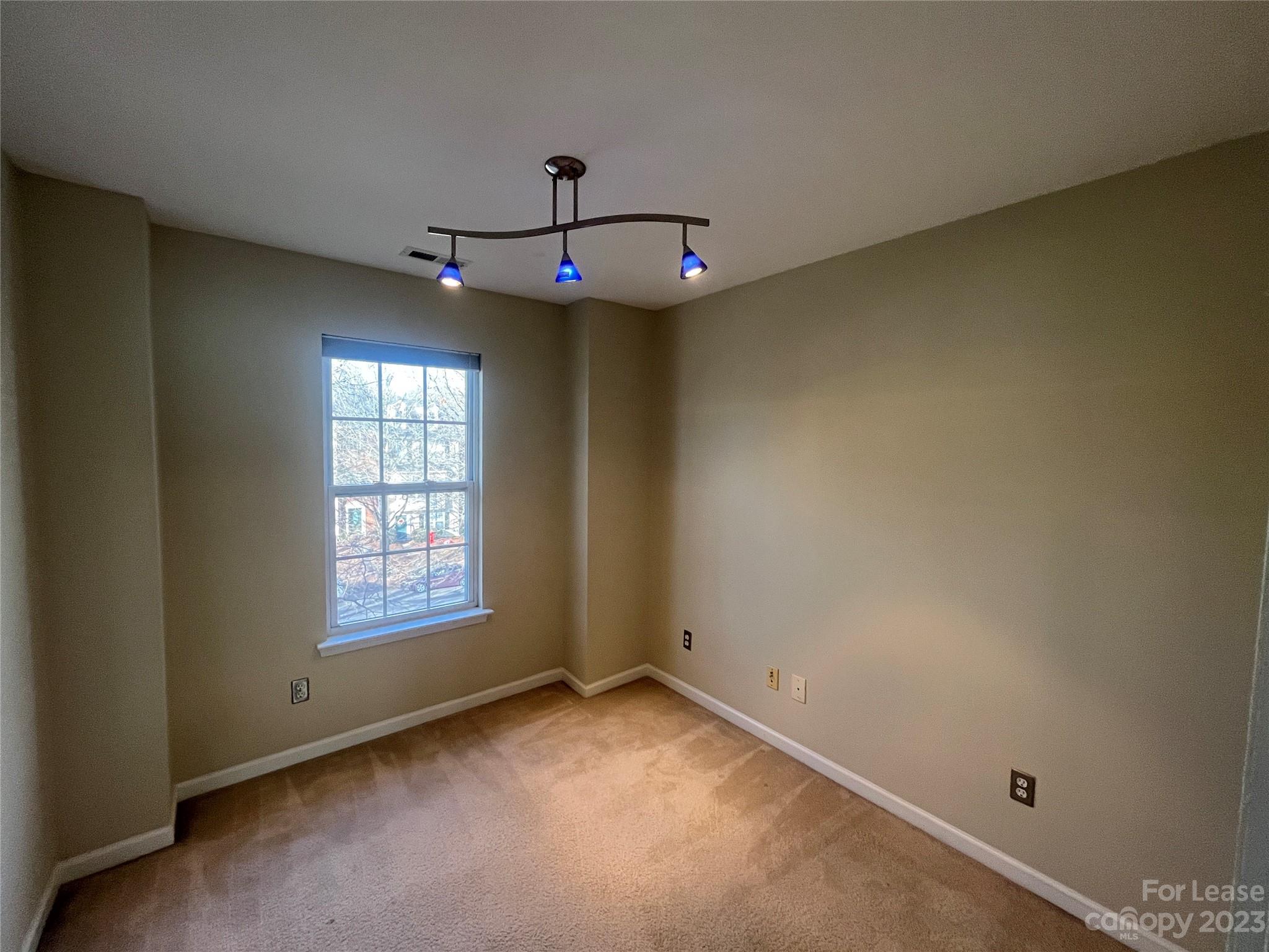 Oakhurst - Residential Lease