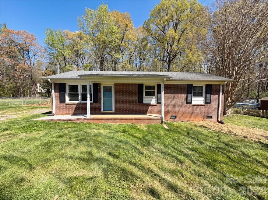 Situated on 4402 Ginger Dr, this property features a kitchen equipped with stainless steel appliances. The exterior space provides a concrete patio for surface use. An exterior storage shed sits on the rear portion of the lot. The exterior lot perimeter includes a fenced in backyard. This property is located within a residential neighborhood and occupies a rectangular plot of land near local roadways.. Included 100-Day Home Warranty with buyer activation