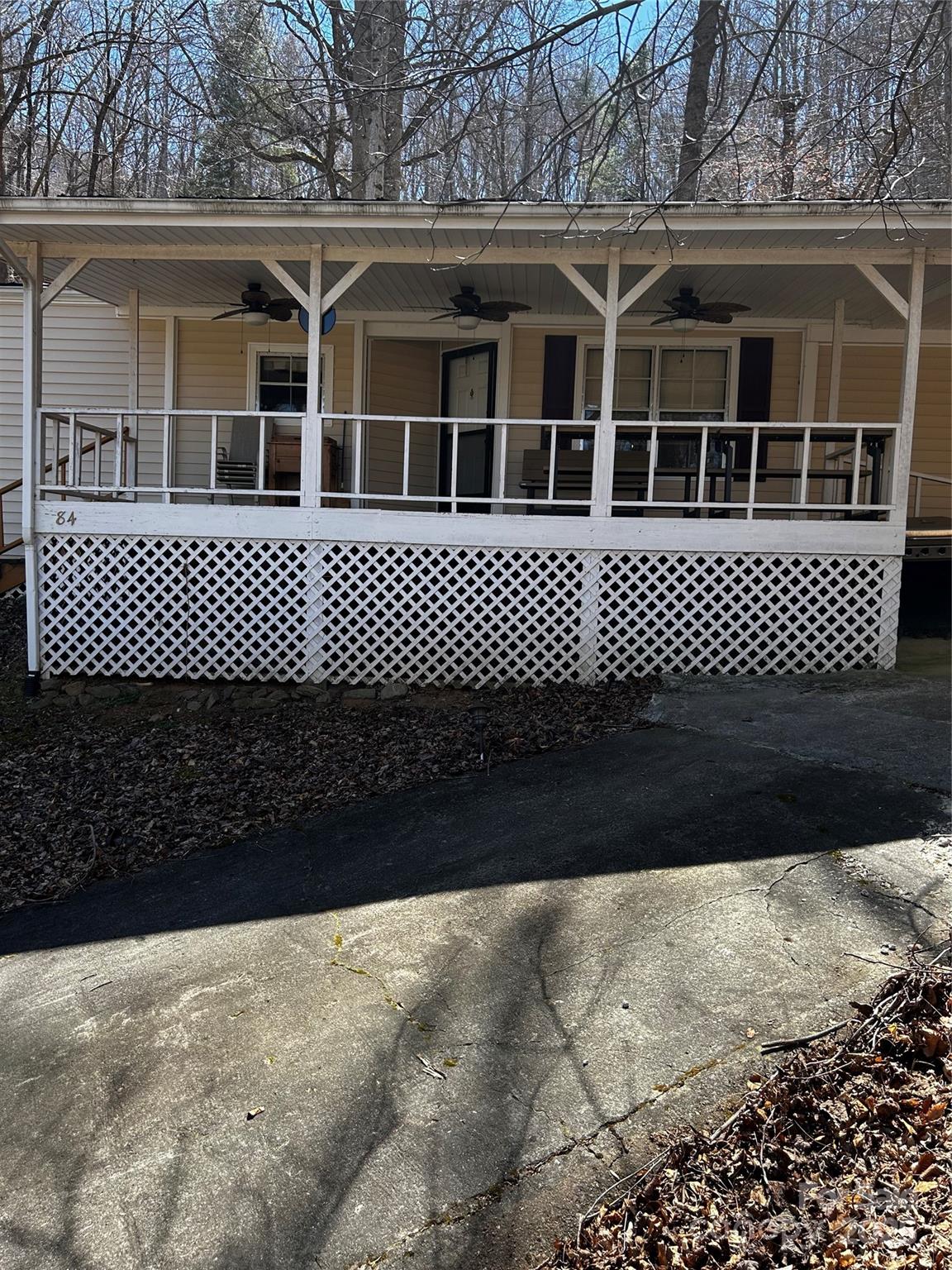 84 Greentree Lane