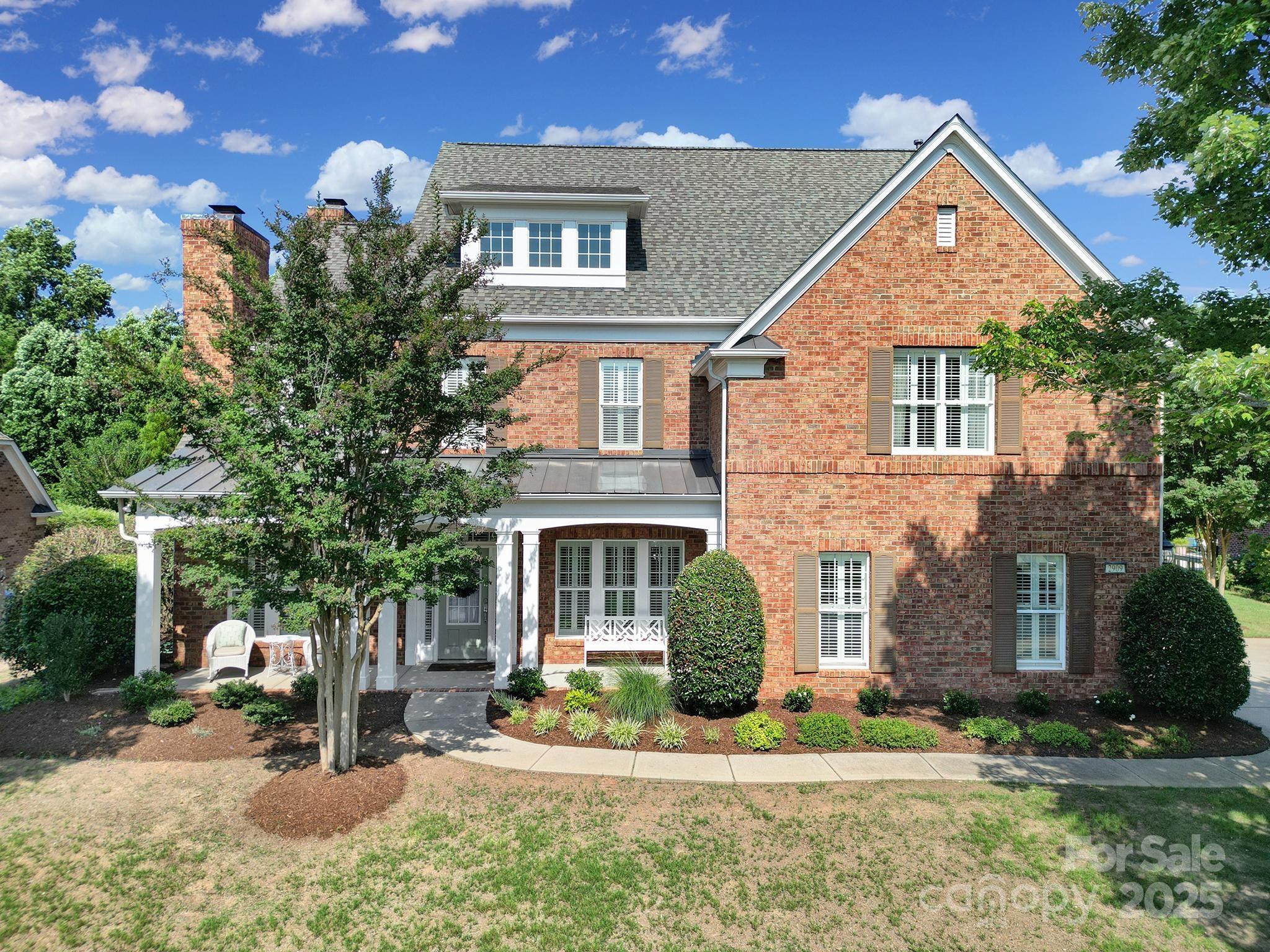 2909 Julian Glen Circle
