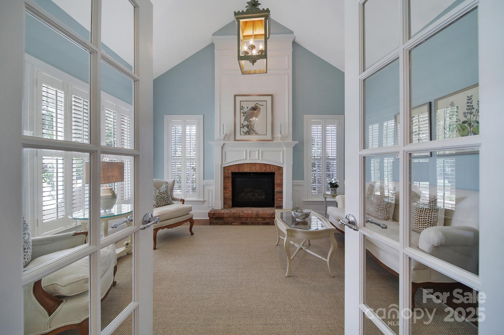 2909 Julian Glen Circle