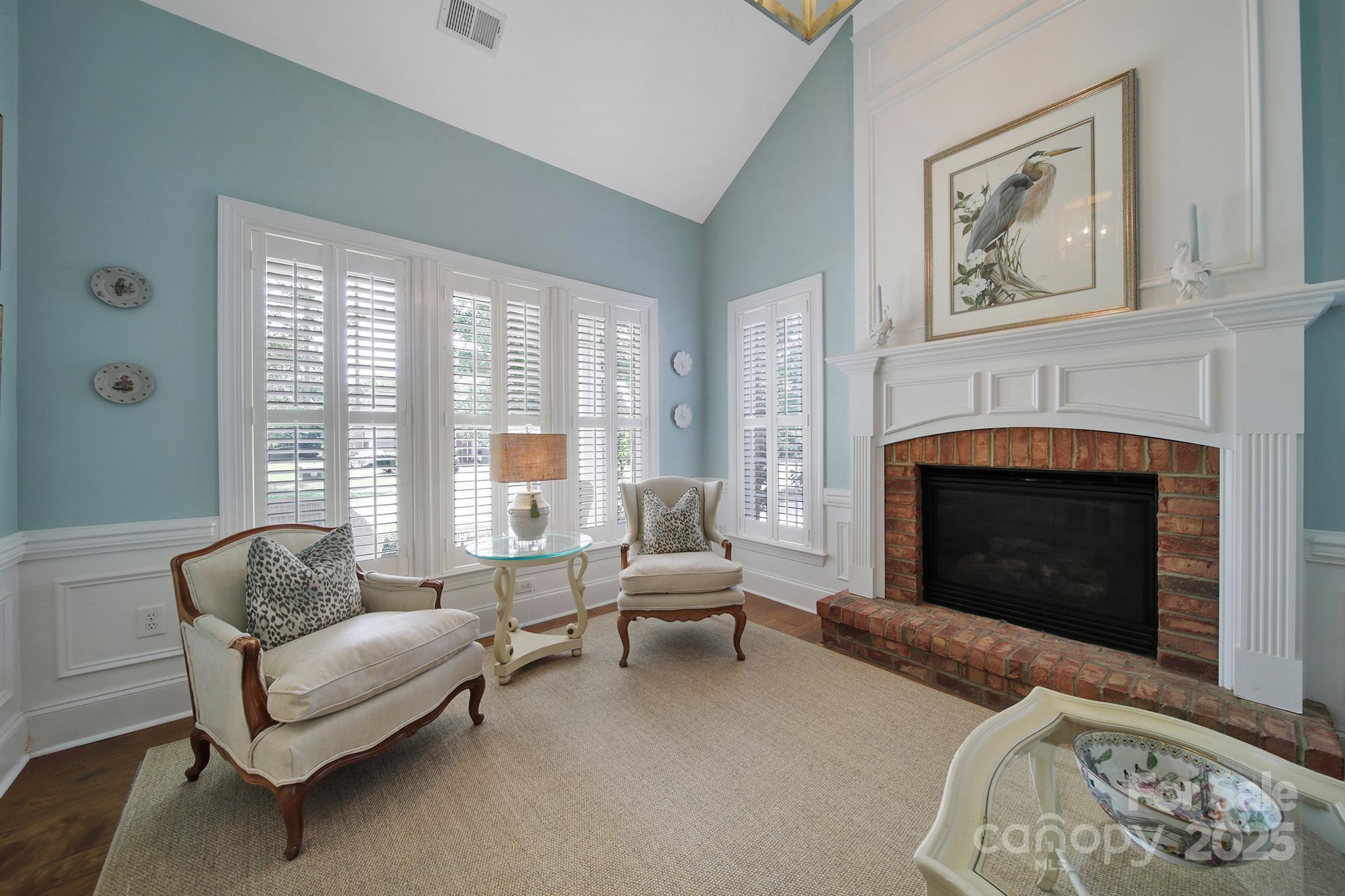2909 Julian Glen Circle