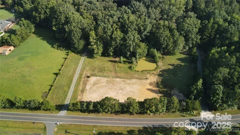 Photo of 7204 Nesbit Road, Waxhaw, NC 28173 (MLS # 4324329)