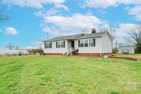 Single Family Residence in Albemarle NC 32164 LA Street.jpg