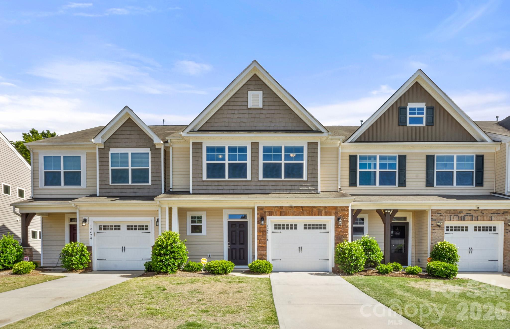 Savannah Townhomes - Residential
