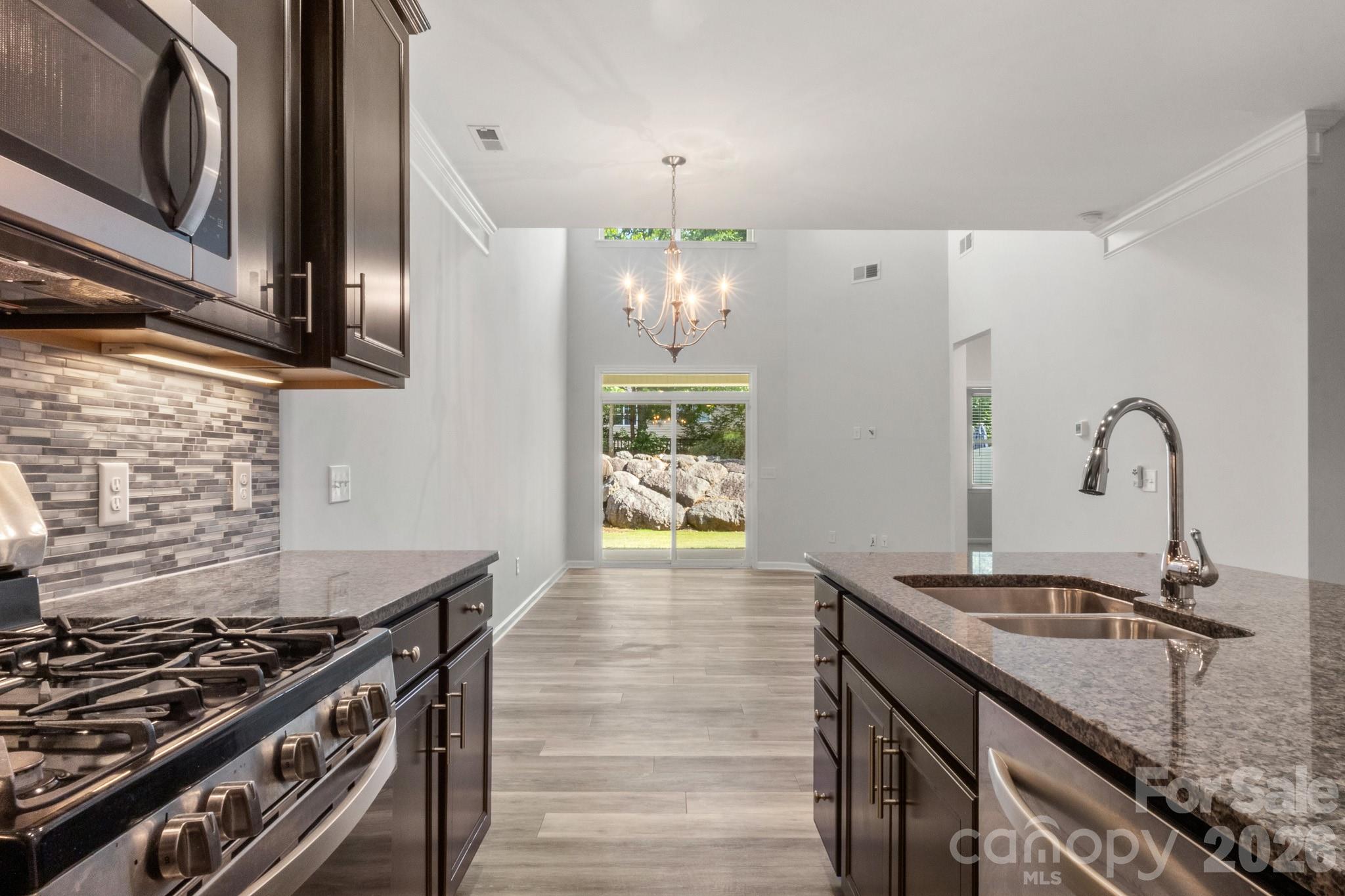 Savannah Townhomes - Residential