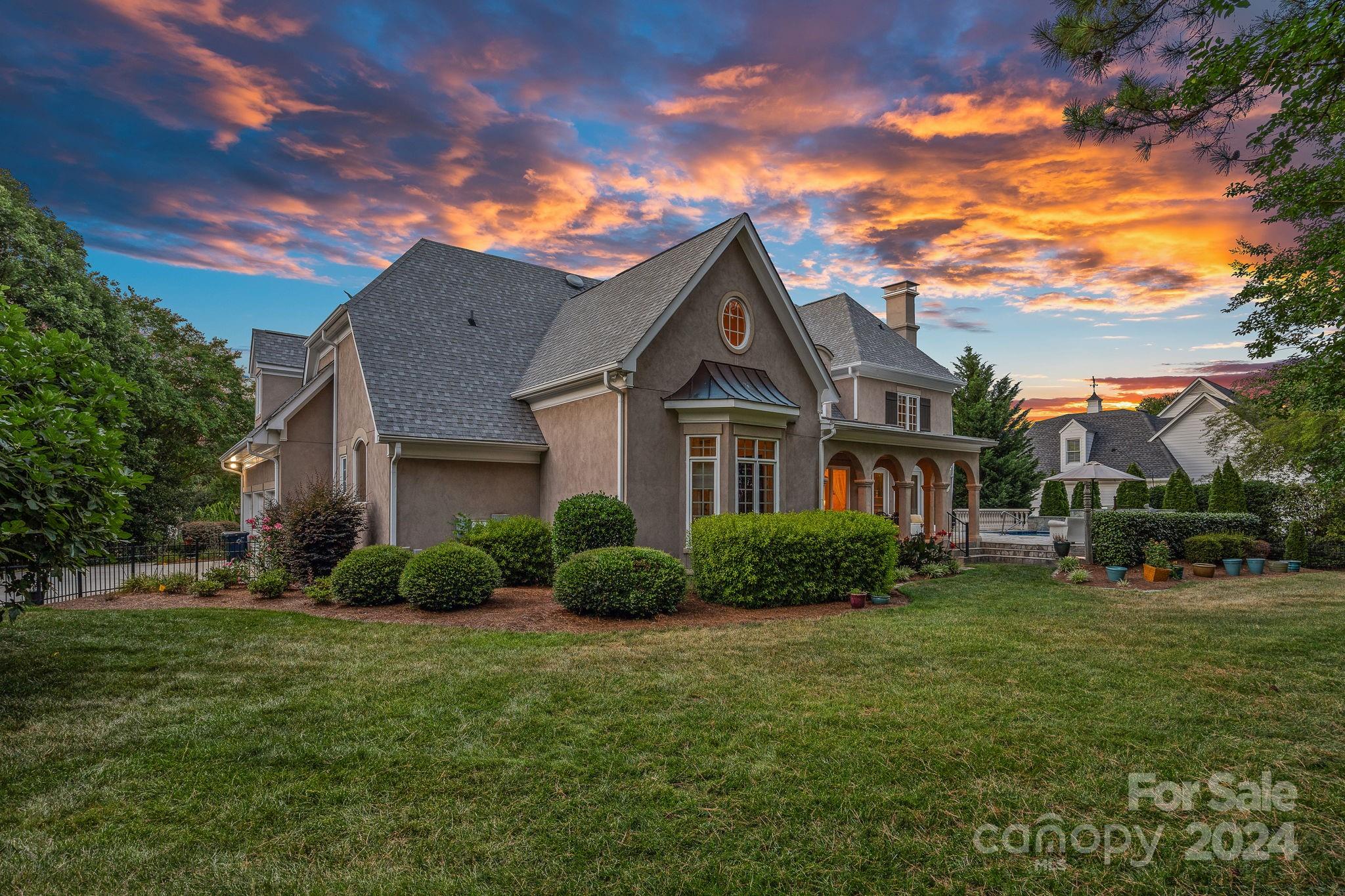 The Peninsula - Residential