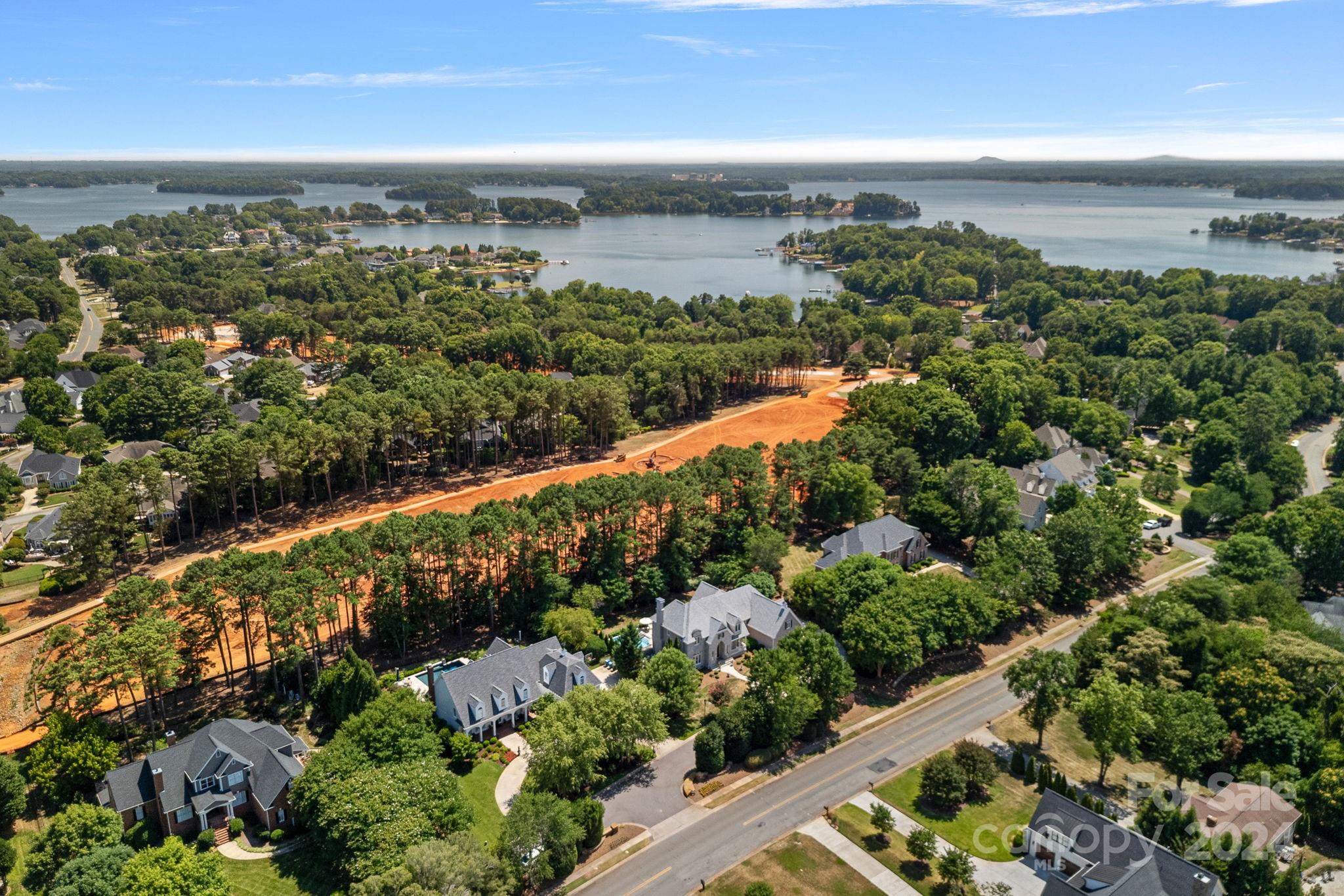 The Peninsula - Residential